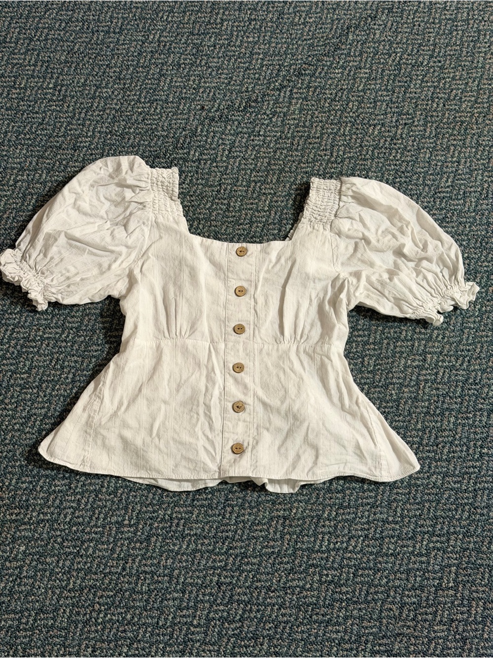 🤍 Versona Peplum Top
